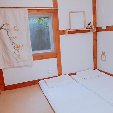 Yujeong Hanok Guesthouse Mokpo Bagian luar foto