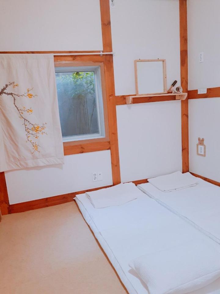Yujeong Hanok Guesthouse Mokpo Bagian luar foto