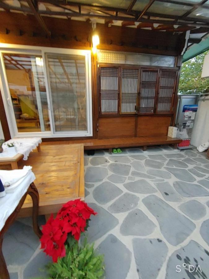 Yujeong Hanok Guesthouse Mokpo Bagian luar foto